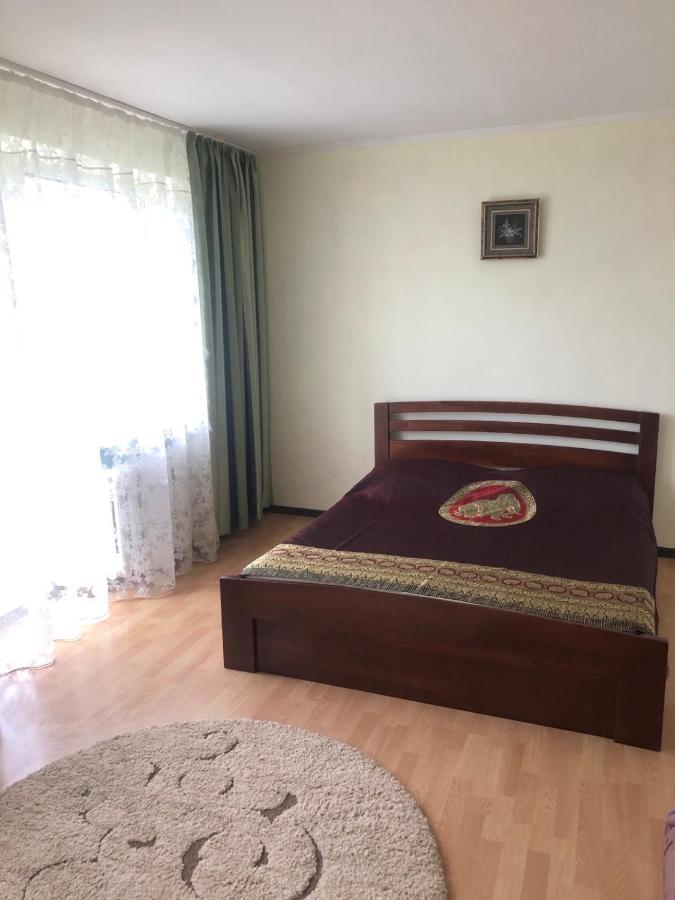 Квартира З Виглядом На Озеро Ternopil Dış mekan fotoğraf